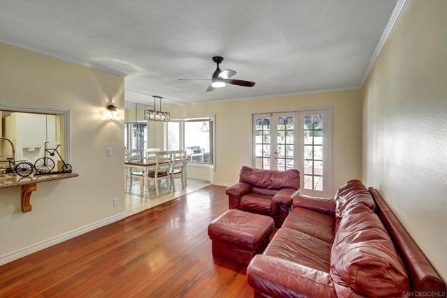 3956 San Pablo Ave, Oceanside CA: https://media.crmls.org/mediaz/20963184-7f69-49c6-a23c-24cde96d0bfc.jpg