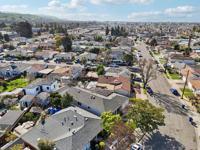 28250 Pacific Street, Hayward CA: https://media.crmls.org/mediaz/20964fdc-b880-4aa8-b93b-9c270d8aa90b.jpg
