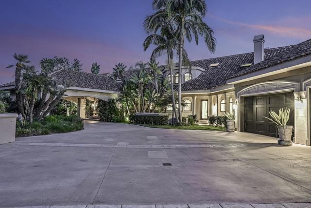 5305 La Crescenta, Rancho Santa Fe CA: https://media.crmls.org/mediaz/20966d43-a191-479f-8547-23bd397dd412.jpg