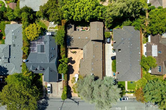 810 Cambridge Avenue, Menlo Park CA: https://media.crmls.org/mediaz/2096c845-ebd0-4c9e-803a-5b1be0797b70.jpg