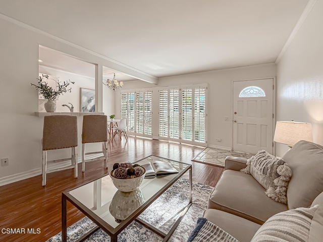 1167 Kirkford Way, Westlake Village CA: https://media.crmls.org/mediaz/2096e47c-ad8c-4dcd-9be7-65f8d0fed053.jpg