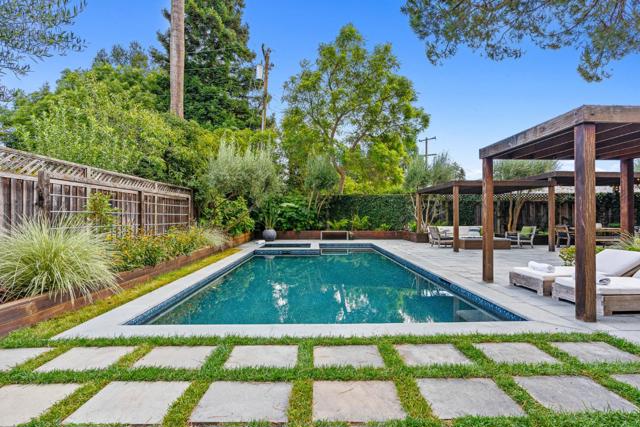 1683 Dalehurst Avenue, Los Altos CA: https://media.crmls.org/mediaz/20977702-cab1-4bb4-a90b-10e68e3cd0ba.jpg