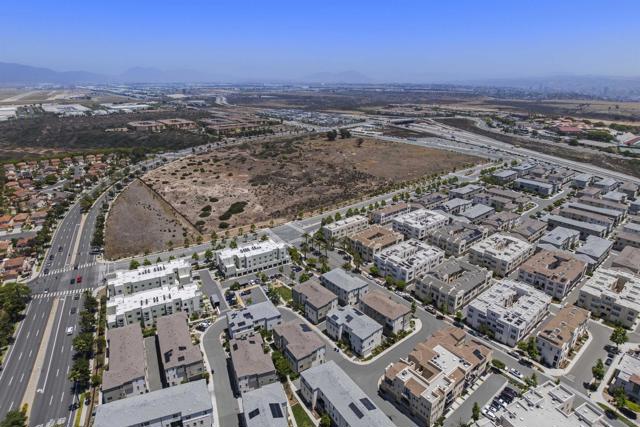 5506 Sandcliff Ln, San Diego CA: https://media.crmls.org/mediaz/209890eb-116c-4266-8502-fdc0d2a78c38.jpg