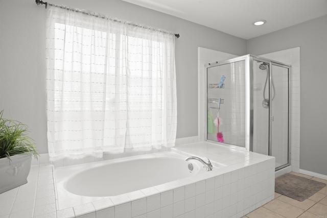 1990 Willowbrook Drive, Oceanside CA: https://media.crmls.org/mediaz/2099abc7-7c33-4d74-9498-d7acdb97a205.jpg