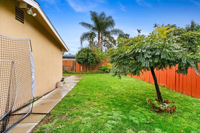 Detail Gallery Image 17 of 22 For 4927 Chateau Drive, San Diego,  CA 92117 - 3 Beds | 1 Baths