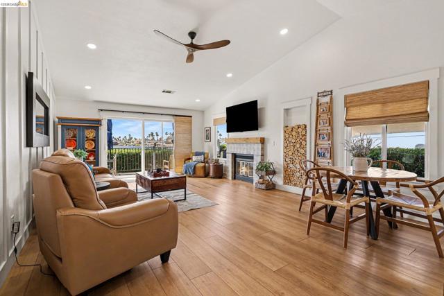 1550 Trawler St, Discovery Bay CA: https://media.crmls.org/mediaz/209a3186-386f-4186-bc61-0ff28100971b.jpg