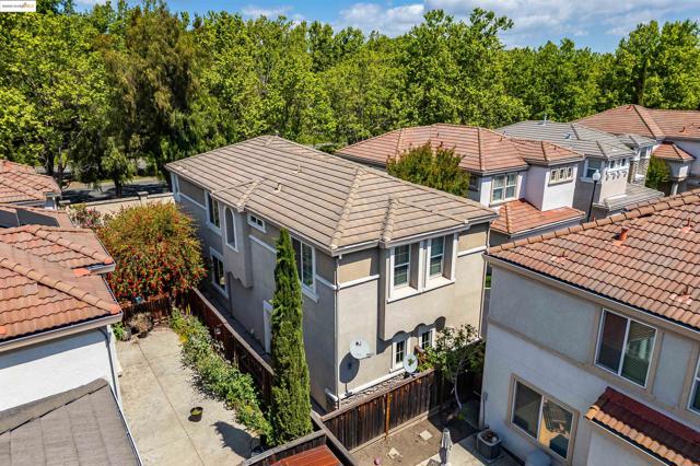 569 Primitivo Ct, Fairfield CA: https://media.crmls.org/mediaz/209a6bb3-f15f-4621-9d4c-3aa6e195ad6a.jpg