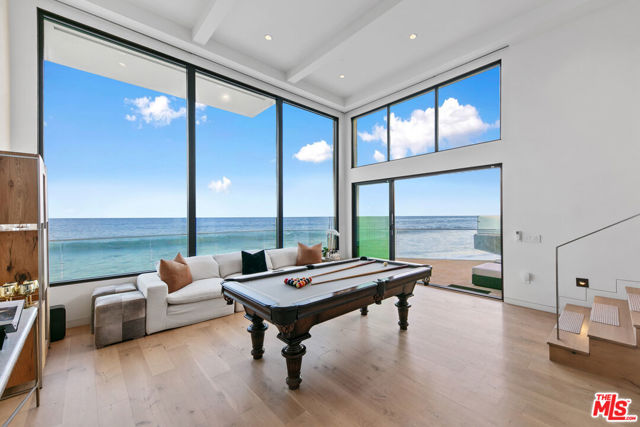 24146 Malibu Road, Malibu CA: https://media.crmls.org/mediaz/209a6f10-5a4a-498e-bc62-056b24fe21ae.jpg