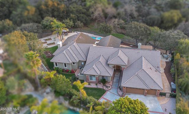 1826 Crystal View Circle, Newbury Park CA: https://media.crmls.org/mediaz/209be0b1-84d5-4e74-81af-cc3ef951edb9.jpg
