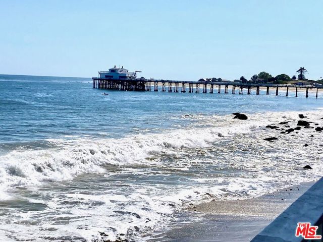22828 Pacific Coast Highway, Malibu CA: https://media.crmls.org/mediaz/209c16cf-4de6-4c56-ba38-56f76d8a1e67.jpg