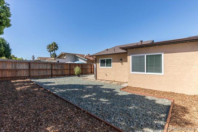 4617 Westridge Dr, Oceanside CA: https://media.crmls.org/mediaz/209cbd17-54d7-4fe0-95ef-365bfa89fc2e.jpg