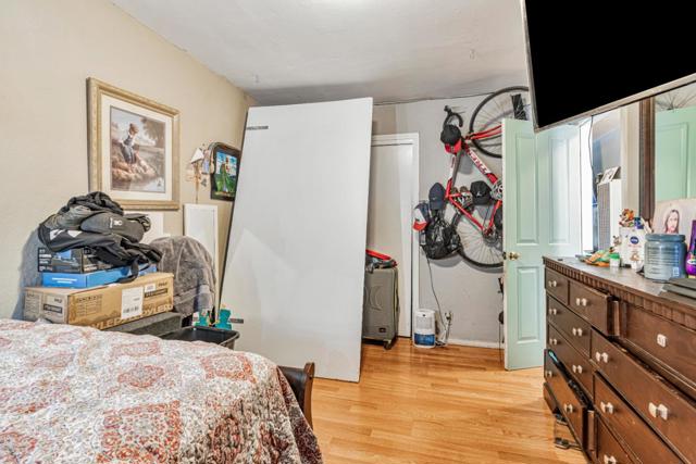 748 Clara Street, Oakland CA: https://media.crmls.org/mediaz/209cc8cc-d453-4cc8-ac33-9a3702416eea.jpg