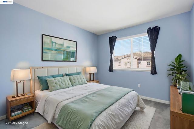 Image 30 of 47 For 102 Fanuncio Ln