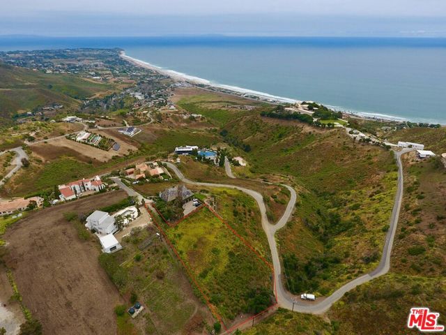 Drew Fenton | 5801 Foxview Drive Malibu CA | MLS: 7272167