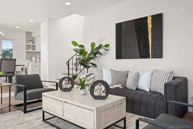4334 Valle Dr., La Mesa CA: https://media.crmls.org/mediaz/209e203f-005a-4f88-8ddd-d7a613c96288.jpg