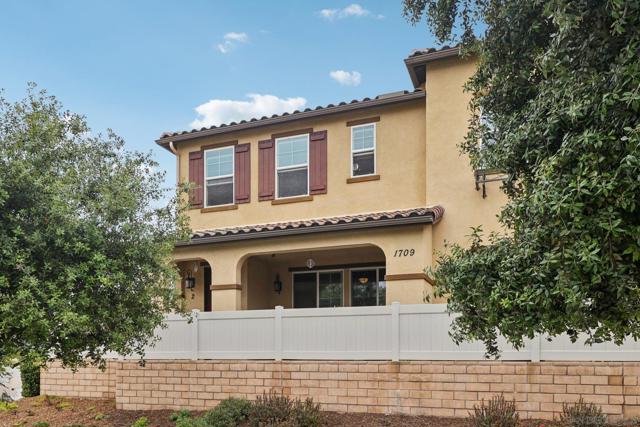 1709 Santa Carolina, Chula Vista CA: https://media.crmls.org/mediaz/209eb6b1-0bdc-4fb4-a9b1-c48ecb3ef43a.jpg