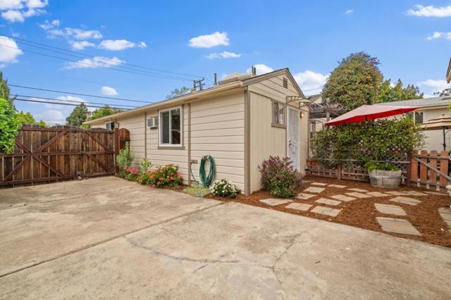 3150 Riddle Road, San Jose CA: https://media.crmls.org/mediaz/209ec257-e3c8-41f1-96a9-d5a8557546b3.jpg
