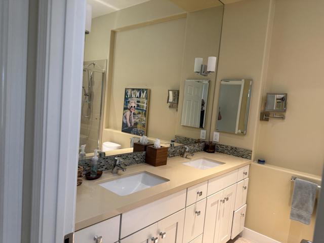 37672 Breeze Way, Palm Desert CA: https://media.crmls.org/mediaz/209ef15c-d345-4148-9608-c81610bc39cb.jpg