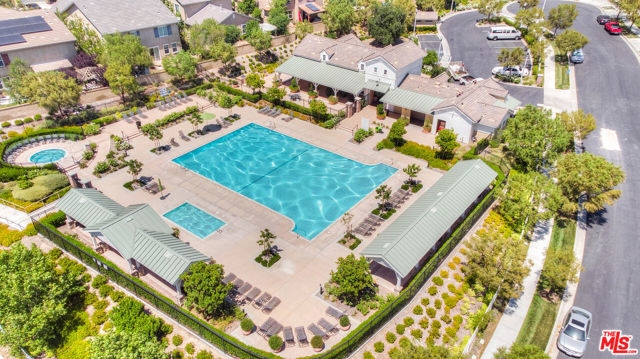 26420 Township Street, Santa Clarita CA: https://media.crmls.org/mediaz/209f10cd-596b-4d07-ae1c-70b250054910.jpg