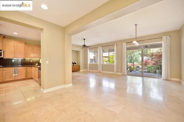 Image 9 of 54 For 5736 Palmera Ln