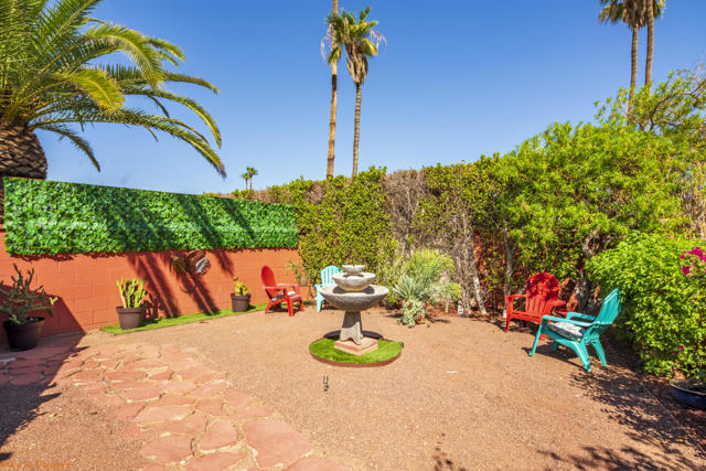 14 Gary Circle, Palm Springs CA: https://media.crmls.org/mediaz/209fd326-e4c2-44e1-9ad4-11c4091acf73.jpg