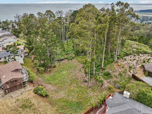 0 Granada Avenue, El Granada CA: https://media.crmls.org/mediaz/20a07d61-fbcb-46a2-9849-b744cb3a4acb.jpg