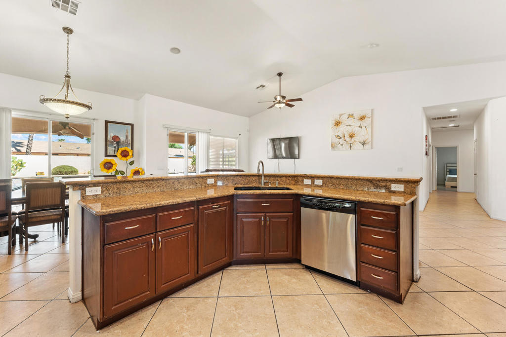 MLS #219133522DA image #8