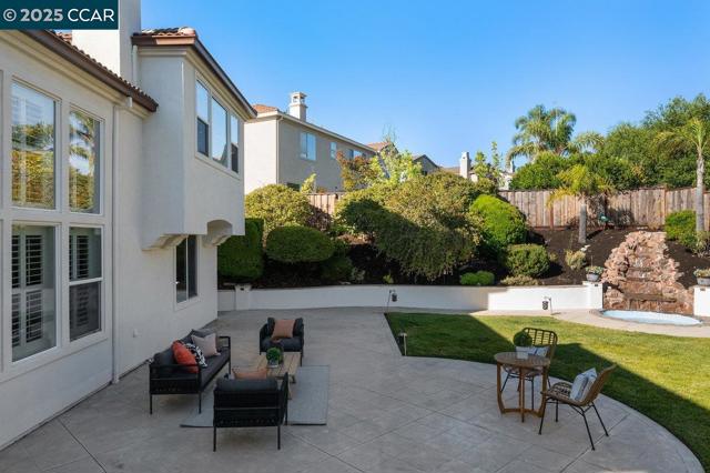 9662 Velvet Leaf Cir, San Ramon CA: https://media.crmls.org/mediaz/20a1436e-5b94-4414-8ef0-d808a85a57f6.jpg