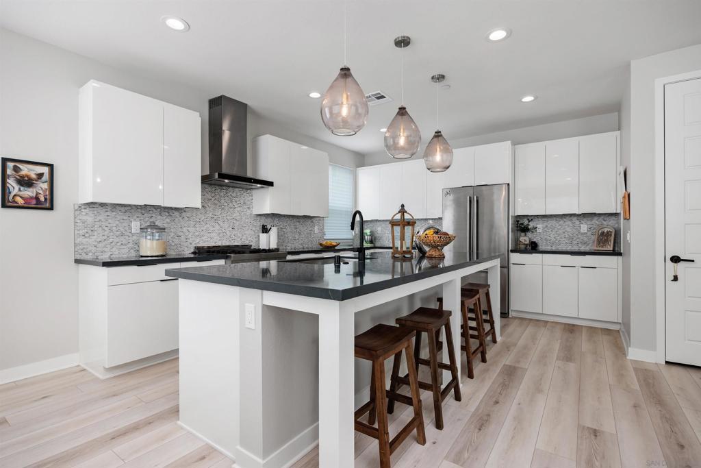 13124 Lumen Way - photo 2