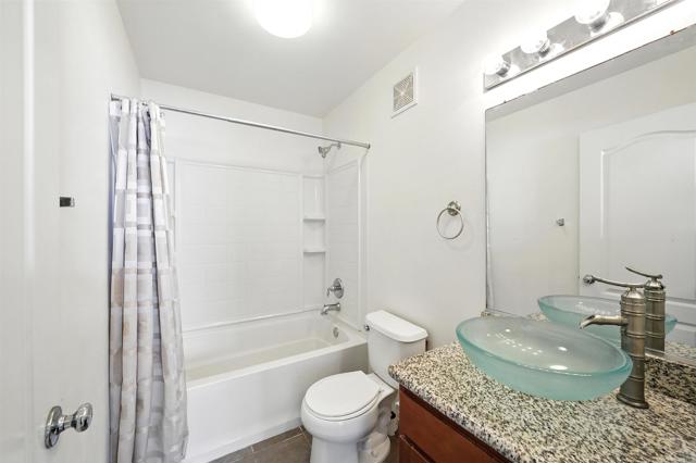 Detail Gallery Image 11 of 23 For 1569 Hackberry Pl, Chula Vista,  CA 91915 - 4 Beds | 4 Baths