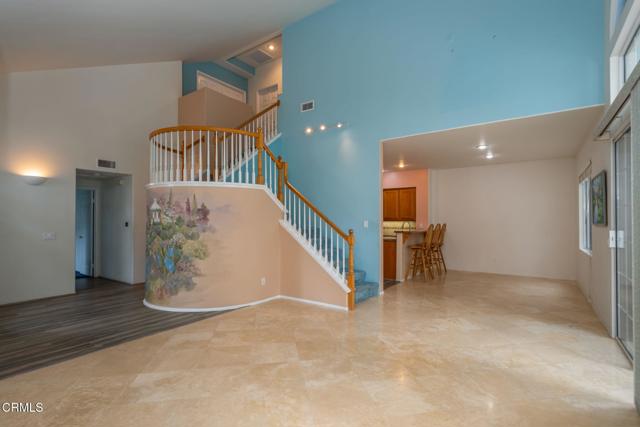 Detail Gallery Image 6 of 41 For 279 Camino Toluca, Camarillo,  CA 93010 - 3 Beds | 3 Baths