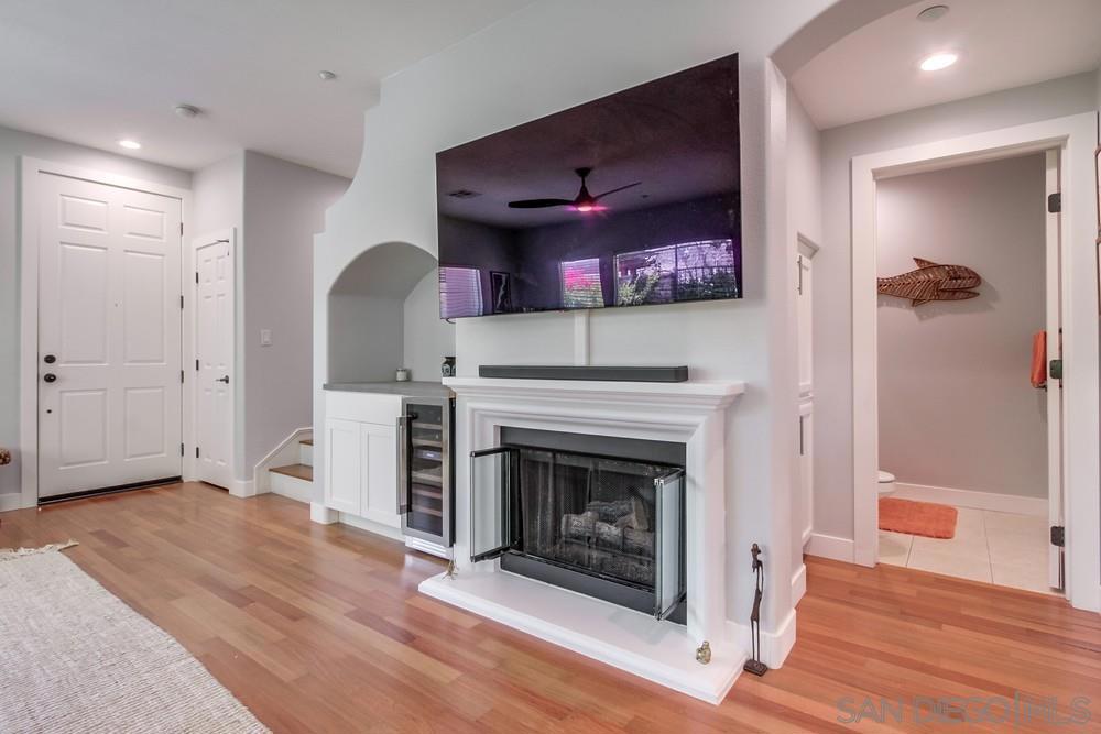 MLS #250026575SD img 4