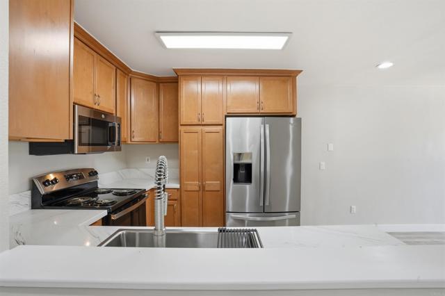 Detail Gallery Image 5 of 33 For 3435 Capalina Rd #10,  San Marcos,  CA 92069 - 2 Beds | 1 Baths
