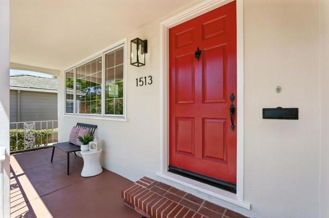 1513 Oak Street, San Mateo CA: https://media.crmls.org/mediaz/20a298d4-fb86-42a3-9eb6-9ec8a460b78b.jpg