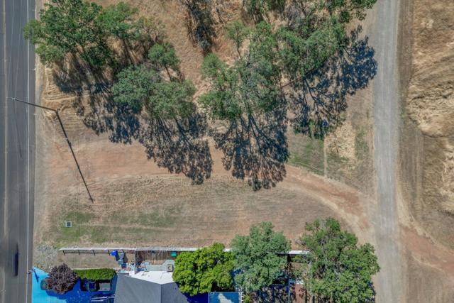 19709 Sweet Brier Place,  CA: https://media.crmls.org/mediaz/20a2ed60-06e8-4947-b622-cae257ab38f7.jpg