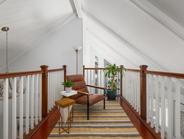 675 Silvergate Ave, San Diego CA: https://media.crmls.org/mediaz/20a3034a-ee0b-4ad2-8863-0300651507d0.jpg
