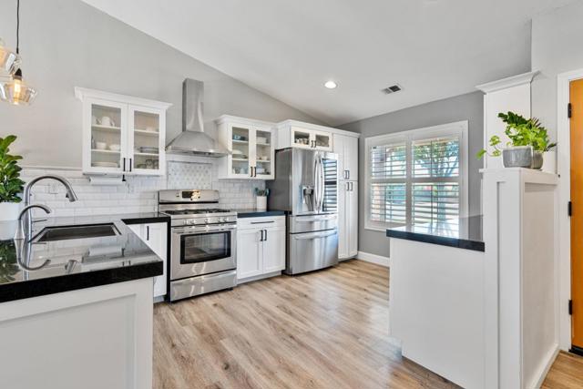 2399 Paradise Drive, Hollister CA: https://media.crmls.org/mediaz/20a355e2-9966-45bb-bded-6e353fd8fff3.jpg