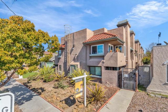 4666 Mission Ave, California 92116, 2 Bedrooms Bedrooms, ,2 BathroomsBathrooms,Condominium,For Sale,Mission Ave,250020201SD