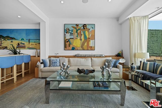 24380 Malibu Road, Malibu CA: https://media.crmls.org/mediaz/20a47a19-dc4c-4d9b-bf95-ec57a6eb616e.jpg