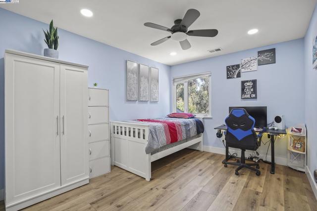 3104 sombrero circle, San Ramon CA: https://media.crmls.org/mediaz/20a48d95-3ca0-4e43-bb68-0f51c17cd288.jpg