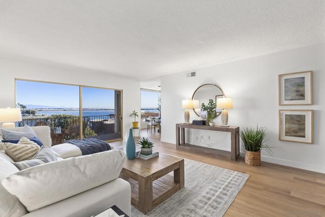 390 San Antonio Ave, Point Loma, California 92106, 2 Bedrooms Bedrooms, ,2 BathroomsBathrooms,Condominium,For Sale,San Antonio Ave,250001421SD