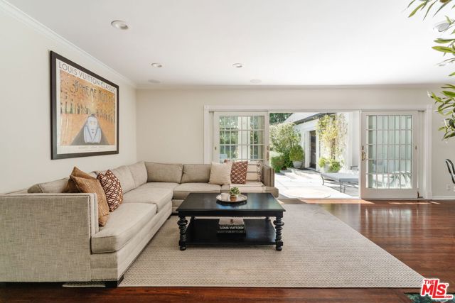 12510 Hortense Street photo 4