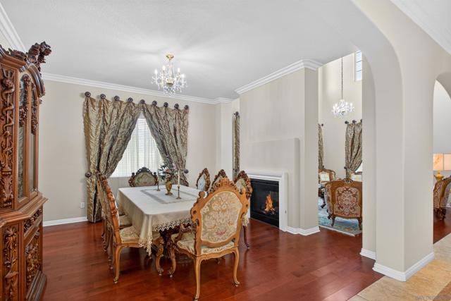 Image 10 of 73 For 18410 Lakepointe Dr