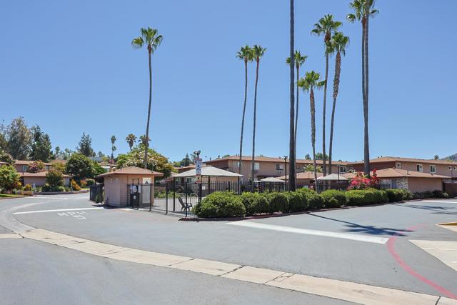 9737 WINTER GARDENS, Lakeside CA: https://media.crmls.org/mediaz/20a68afb-1729-45d5-a1b9-652b08bbe697.jpg