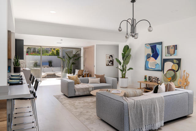 399 Desert Lakes Drive, Palm Springs CA: https://media.crmls.org/mediaz/20a68bbe-11d1-4a87-b879-4c9b831fe7c1.jpg