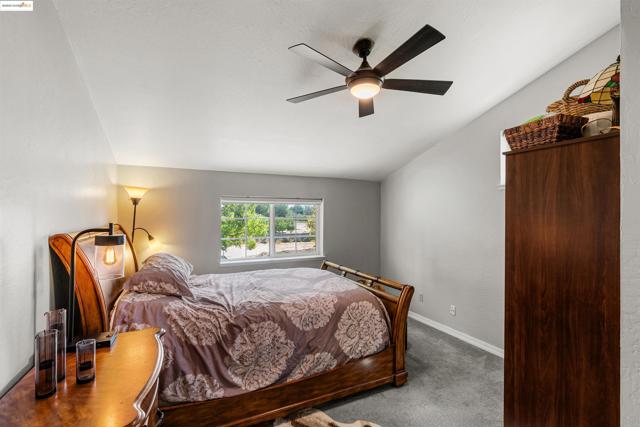 1600 Eden Plains Rd, Brentwood CA: https://media.crmls.org/mediaz/20a6f8cc-3d92-4abe-9011-6323a2617a12.jpg