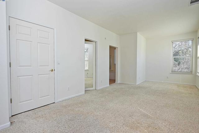 4189 Tessa Pl, Pleasanton CA: https://media.crmls.org/mediaz/20a99063-19dd-4bd2-98eb-028997bf3ba9.jpg