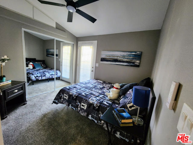 391 Montclair Drive, Big Bear City CA: https://media.crmls.org/mediaz/20aa1b07-9ea9-4931-854f-9204408cd991.jpg