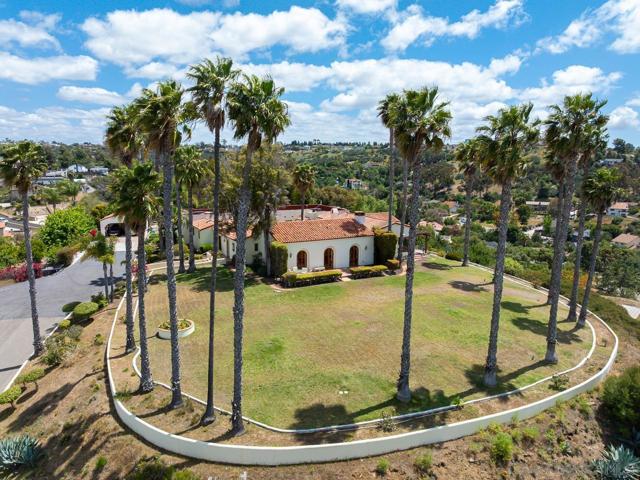 3928 La Cresta Way, Bonita CA: https://media.crmls.org/mediaz/20aa456c-0796-42b4-9c72-fc1f58348d86.jpg