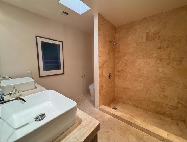 189 Desert Lakes Drive, Palm Springs CA: https://media.crmls.org/mediaz/20aa4b60-014f-4b29-ad85-33b1d563bf90.jpg